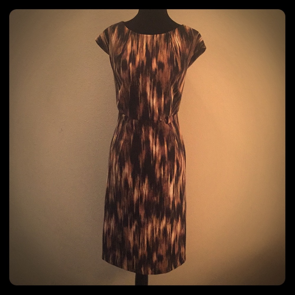 Beautiful beige/black/brown dress with zip up back